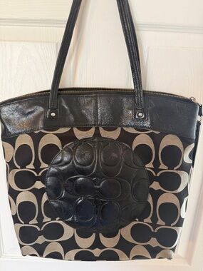 Coach Signature Daisy Tote Bag | Black & Grey Canvas | F18935